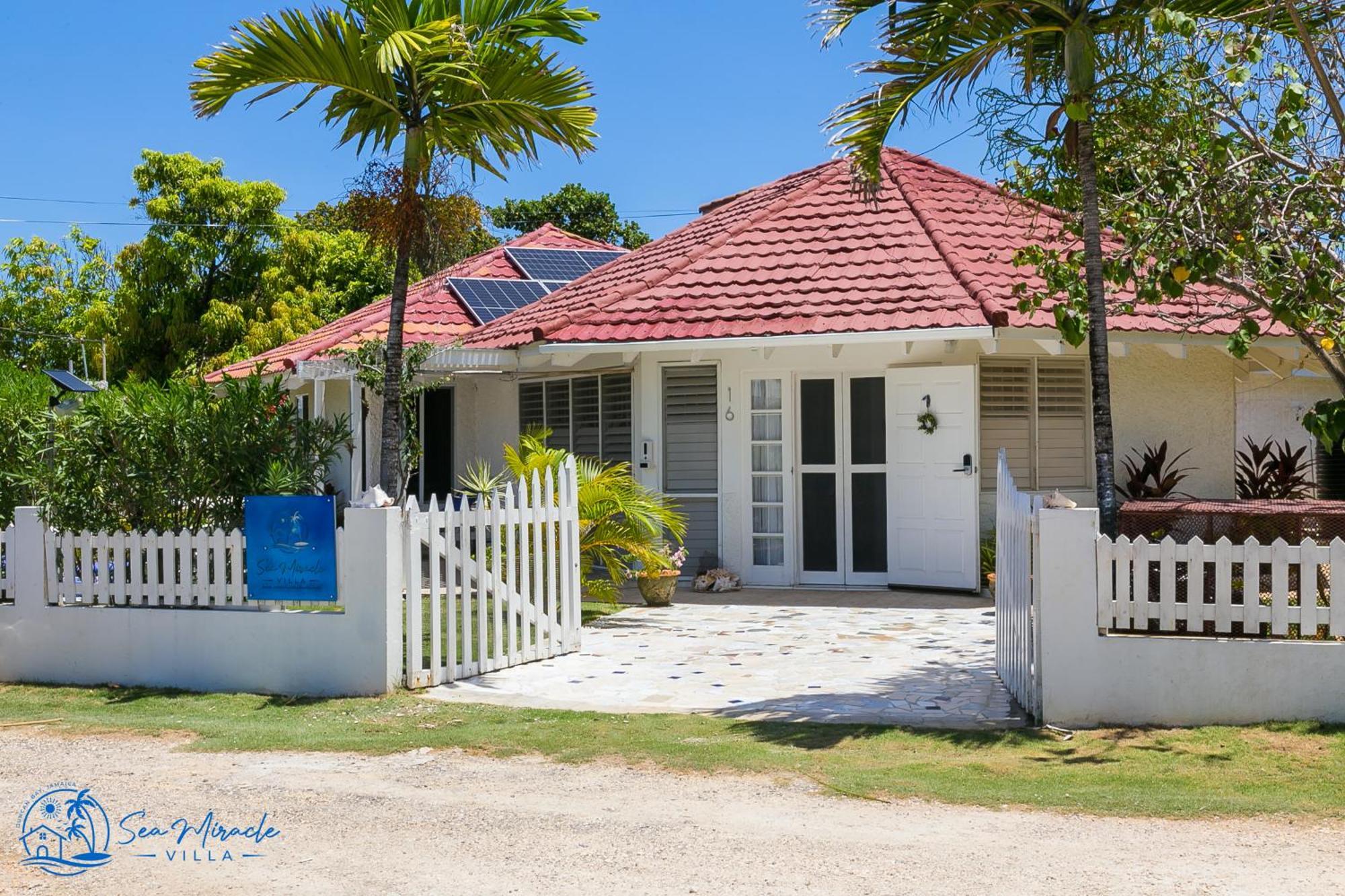 Sea Miracle Villa/Beach Cottage Silver Sands Dış mekan fotoğraf